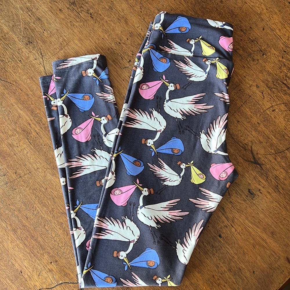 Like new! LuLaRoe OS Stork leggings